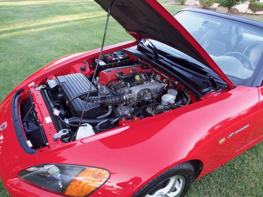 Моторный отсек Honda S2000 (AP1) 2000 года  (фото 77 из 131)